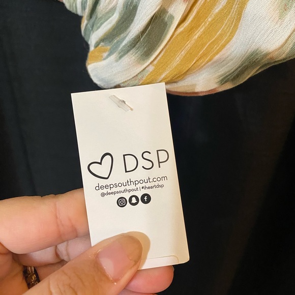 Chic Addition Top - Picture 5 of 7